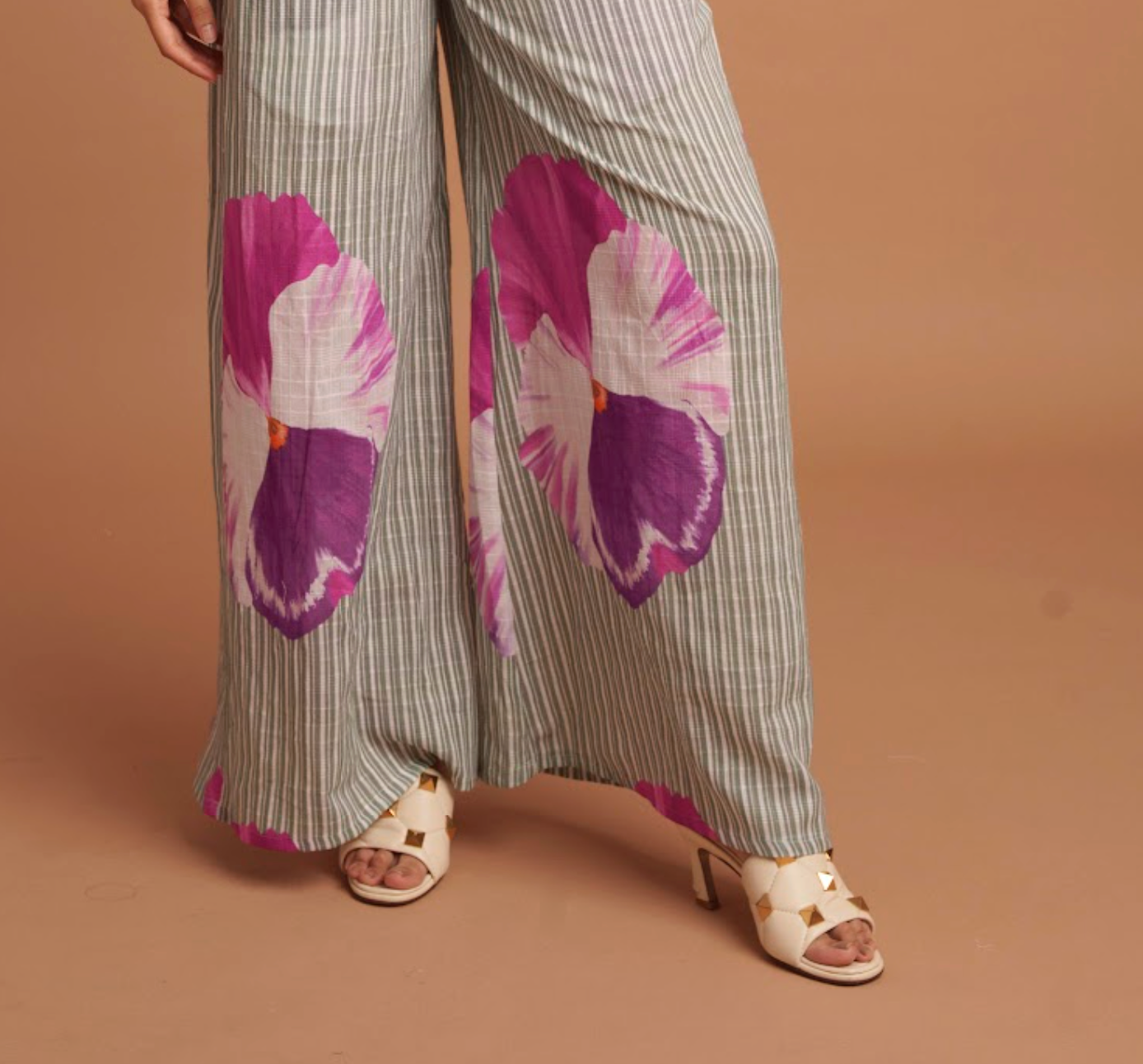 Pancy Smocked Elastic Pant & Scalloped White Shirt